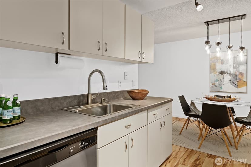 Property photo for 10501 8th Avenue NE #406, Seattle photo 16