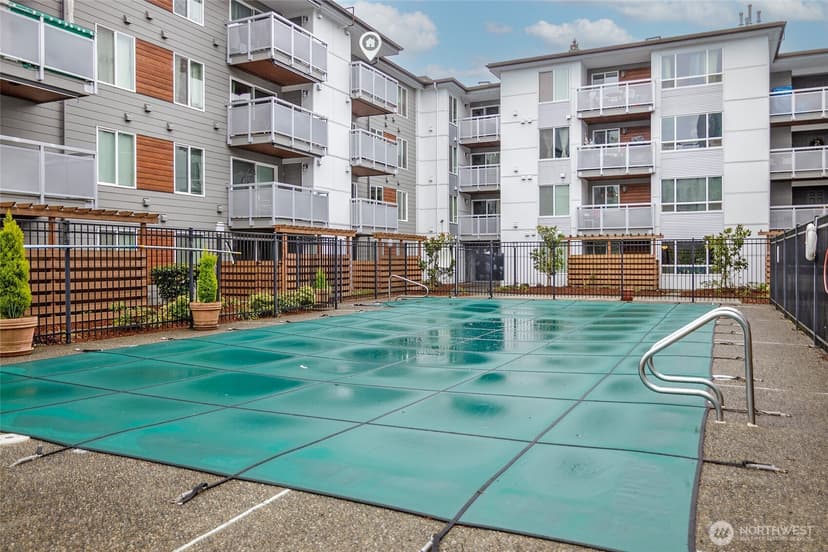 Property photo for 10501 8th Avenue NE #406, Seattle photo 26