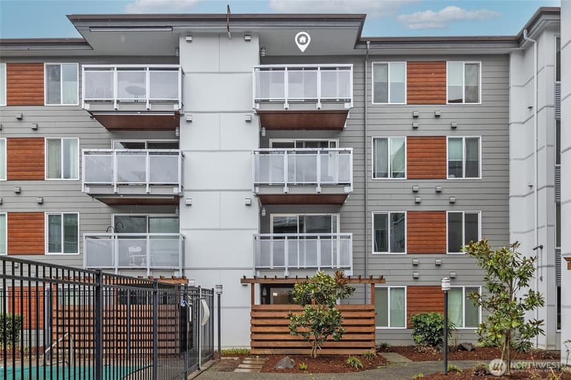 Property photo for 10501 8th Avenue NE #406, Seattle photo 27