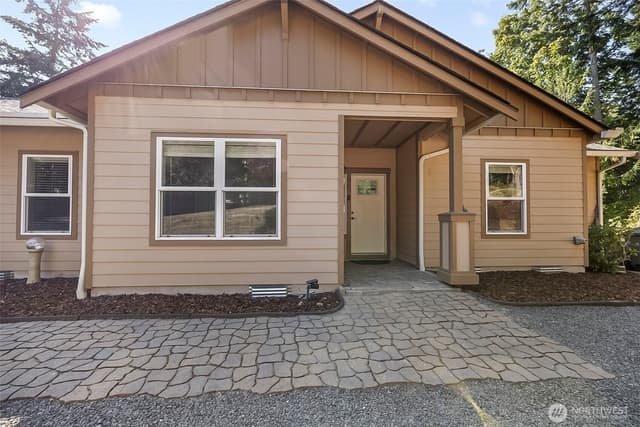 Property photo for 8479 E Caraway Road, Port Orchard photo 2