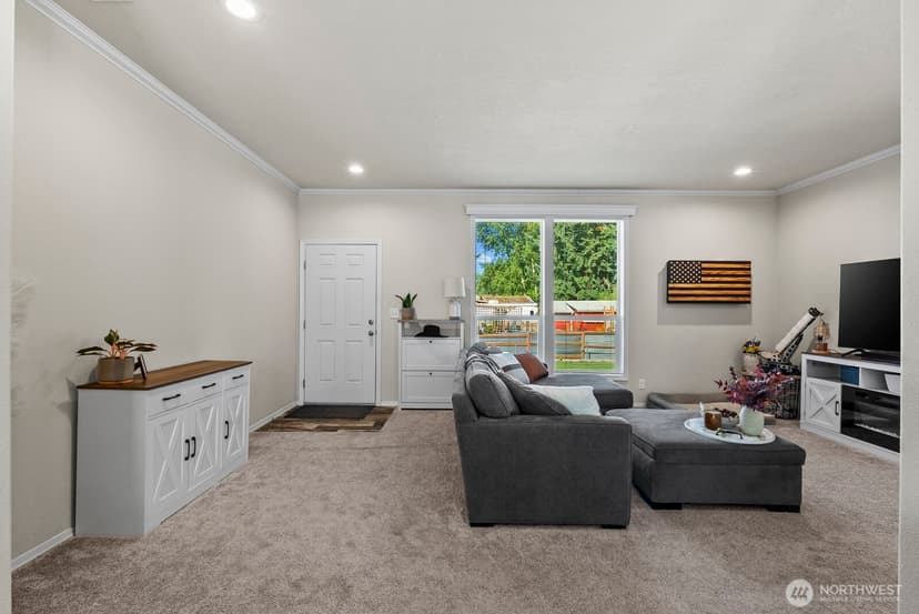 Property photo for 12813 Ridge Cir E, Bonney Lake photo 6