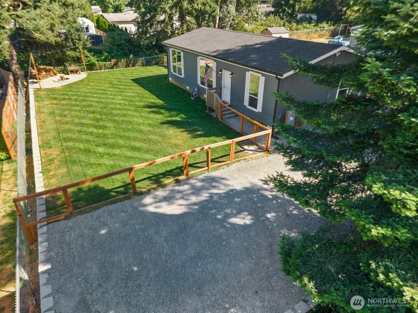 Property photo for 12813 Ridge Cir E, Bonney Lake photo 3