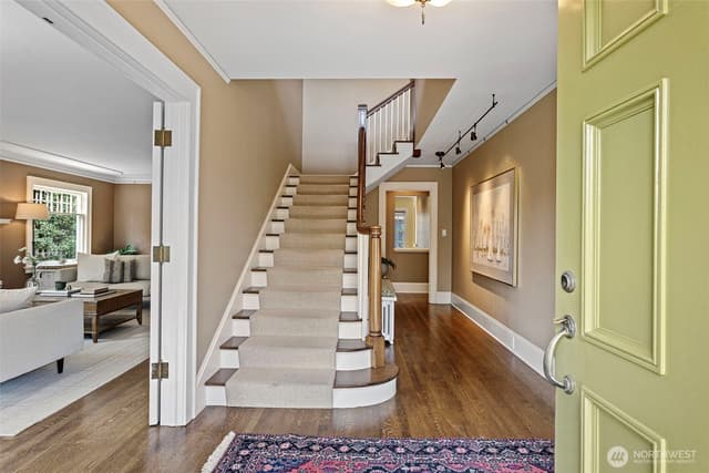 Property photo for 3115 Cascadia Avenue S, Seattle photo 3