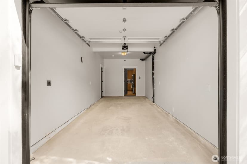 Property photo for 10530 Ashworth Avenue N #B, Seattle photo 22
