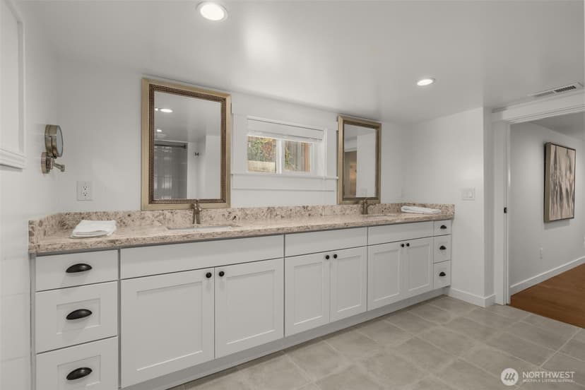 Property photo for 10530 Ashworth Avenue N, Seattle photo 19