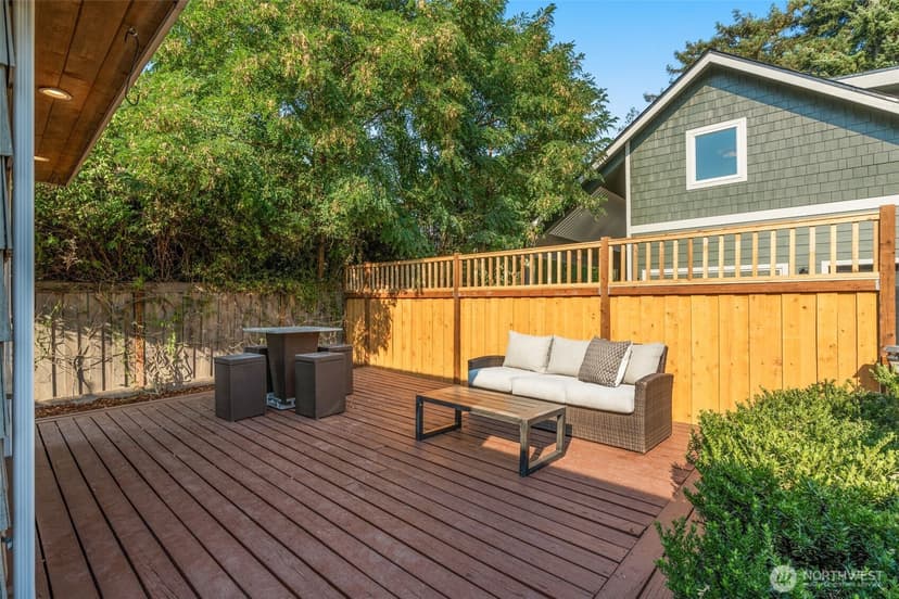 Property photo for 10530 Ashworth Avenue N, Seattle photo 22