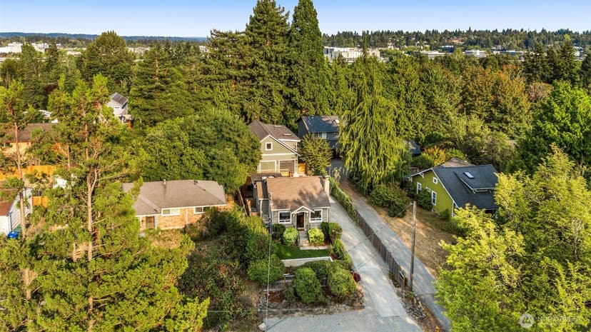 Property photo for 10530 Ashworth Avenue N, Seattle photo 24