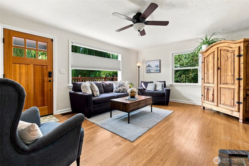 Property photo for 1102 SW 124th Street, Burien photo 3