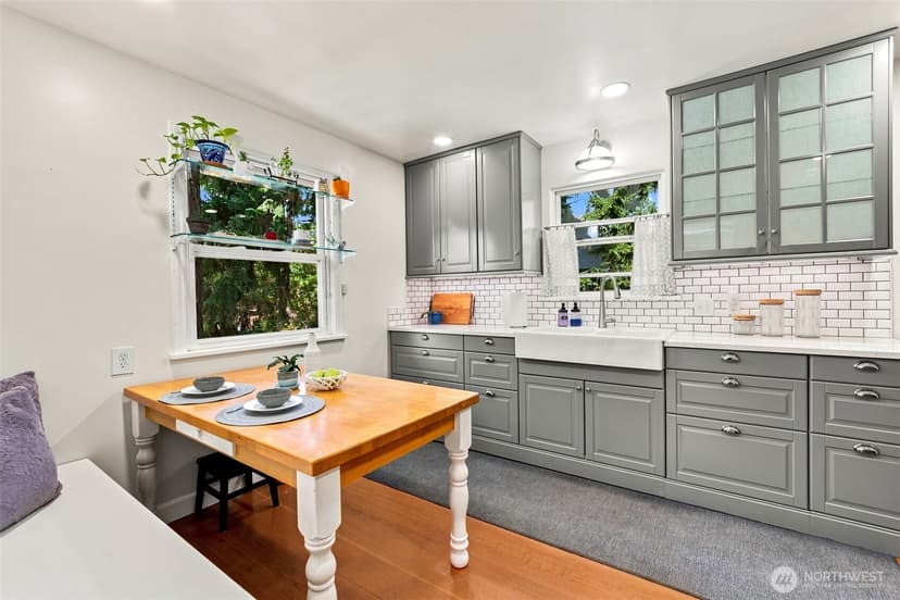 Property photo for 1102 SW 124th Street, Burien photo 7