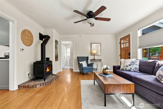 Property photo for 1102 SW 124th Street, Burien photo 5