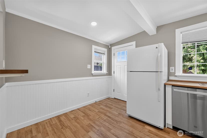 Property photo for 7768 14th Avenue SW, Seattle photo 11