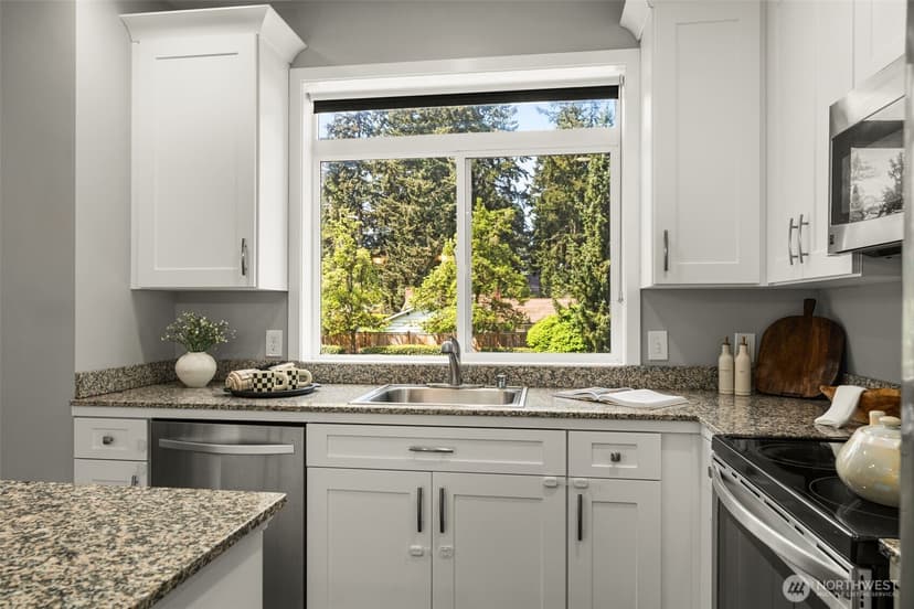Property photo for 15009 Westminster Way N, Seattle photo 14