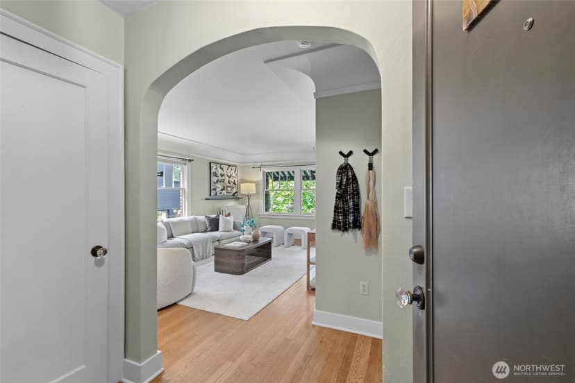 Property photo for 2634 Franklin Avenue E #202, Seattle photo 3