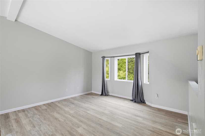 Property photo for 21675 SE 267th Street, Maple Valley photo 4