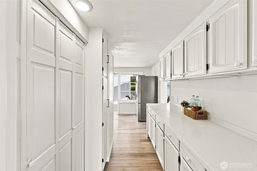 Property photo for 9810 Vineyard Crest, Bellevue photo 11