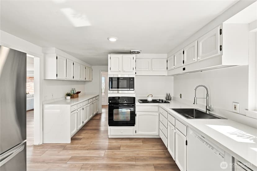 Property photo for 9810 Vineyard Crest, Bellevue photo 12