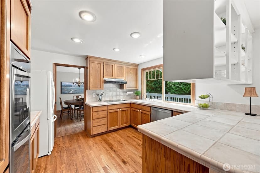 Property photo for 2615 93rd Place NE, Clyde Hill photo 8