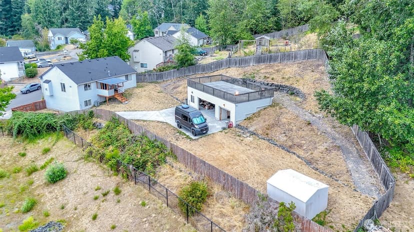 Property photo for 13723 21st Avenue E, Tacoma photo 8