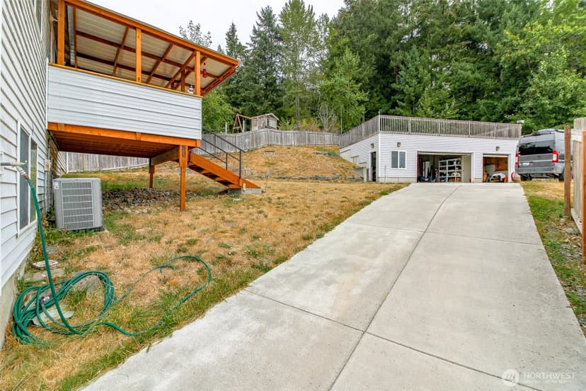 Property photo for 13723 21st Avenue E, Tacoma photo 33
