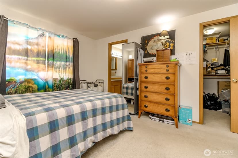 Property photo for 13723 21st Avenue E, Tacoma photo 11