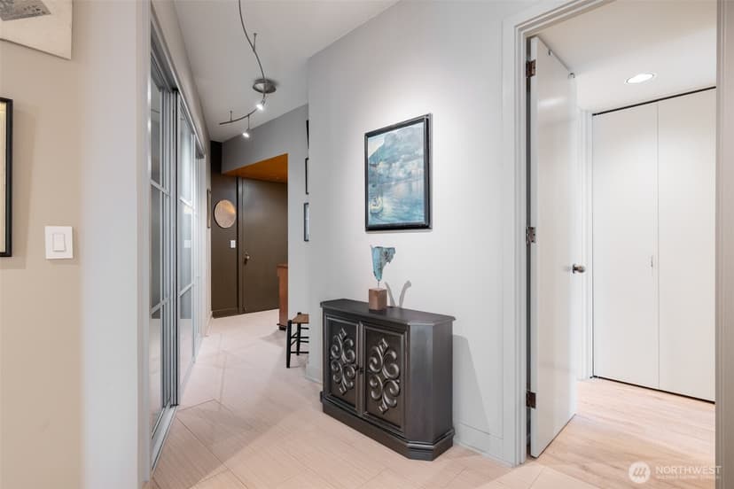 Property photo for 98 Union Street #909, Seattle photo 12