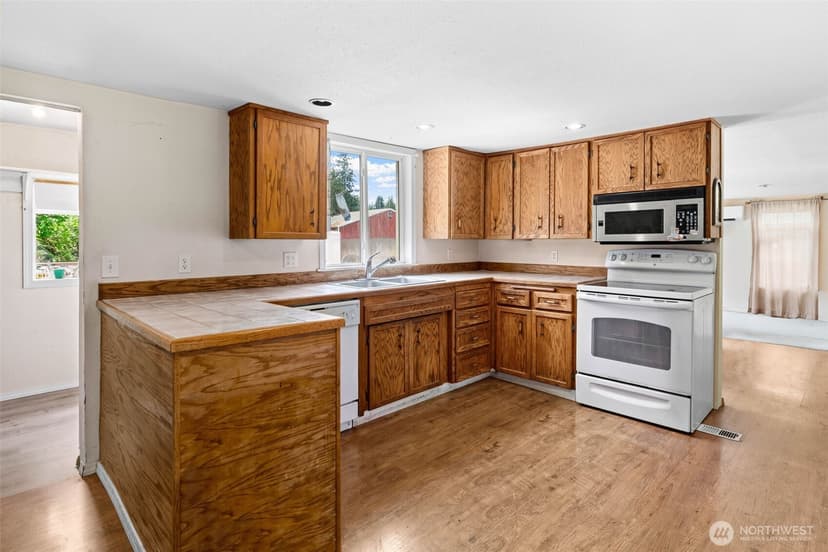 Property photo for 12812 Ridge Circle E, Bonney Lake photo 14