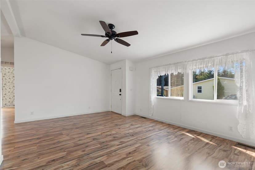 Property photo for 4906 Wildflower Lane NE, Bremerton photo 7