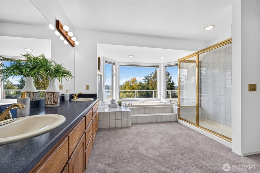 Property photo for 15302 61st Place NE, Kenmore photo 26