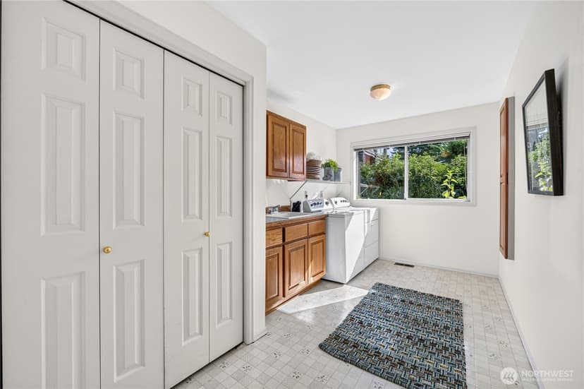 Property photo for 15302 61st Place NE, Kenmore photo 32