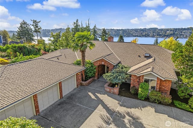 Property photo for 15302 61st Place NE, Kenmore