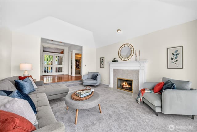 Property photo for 15302 61st Place NE, Kenmore photo 5