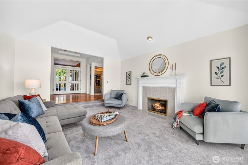 Property photo for 15302 61st Place NE, Kenmore photo 5