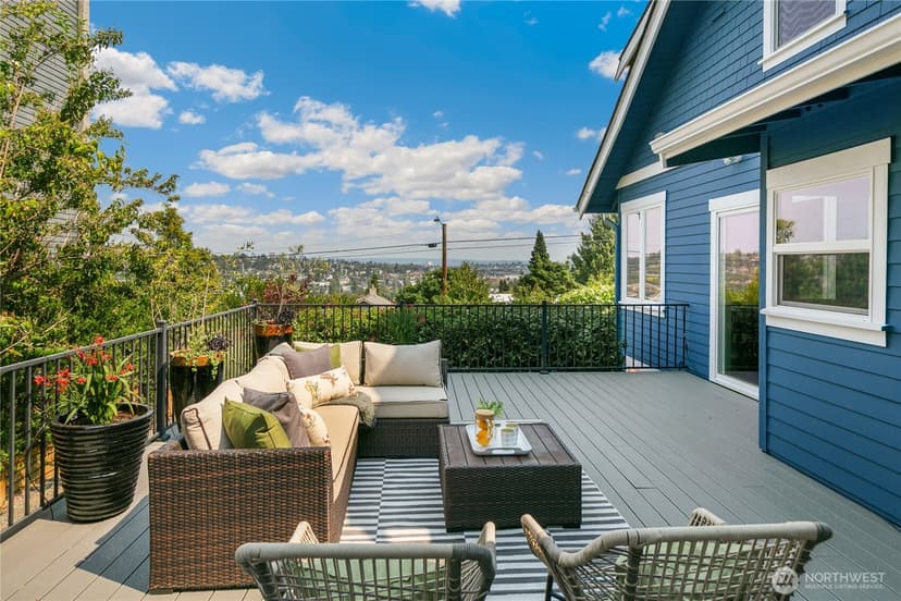 Property photo for 3421 10th Avenue W, Seattle photo 7