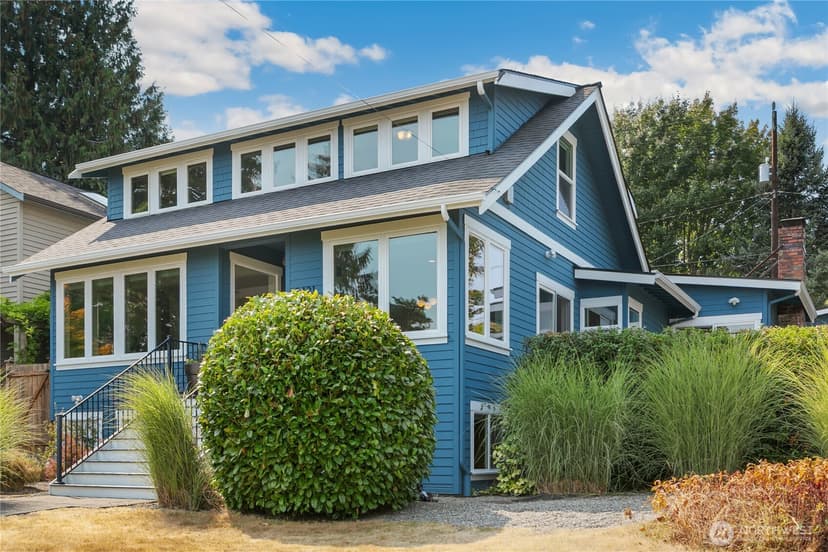 Property photo for 3421 10th Avenue W, Seattle