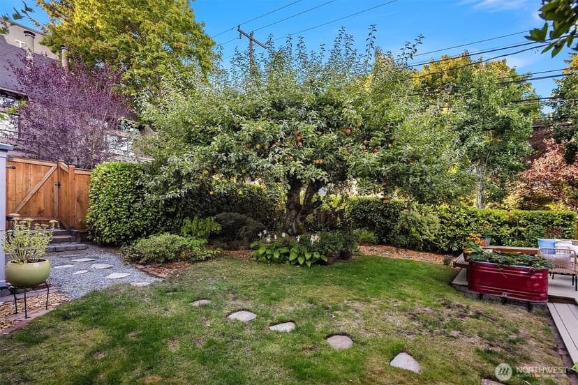 Property photo for 5257 36th Avenue NE, Seattle photo 26