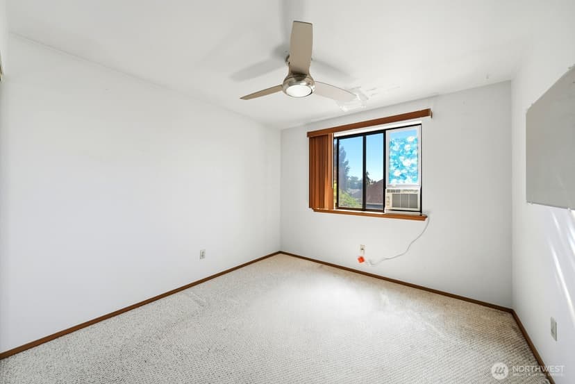 Property photo for 1011 N 28th Place, Renton photo 15