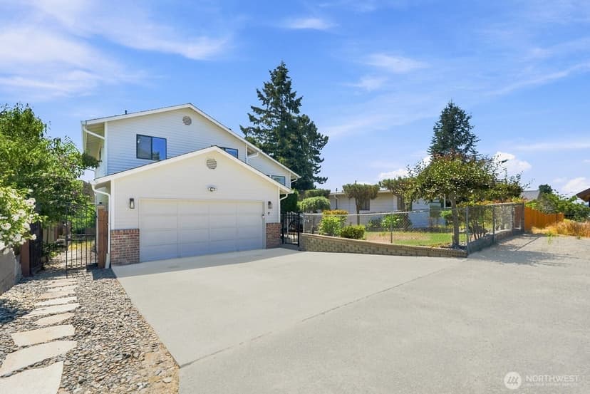 Property photo for 1011 N 28th Place, Renton photo 36