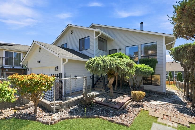 Property photo for 1011 N 28th Place, Renton photo 37