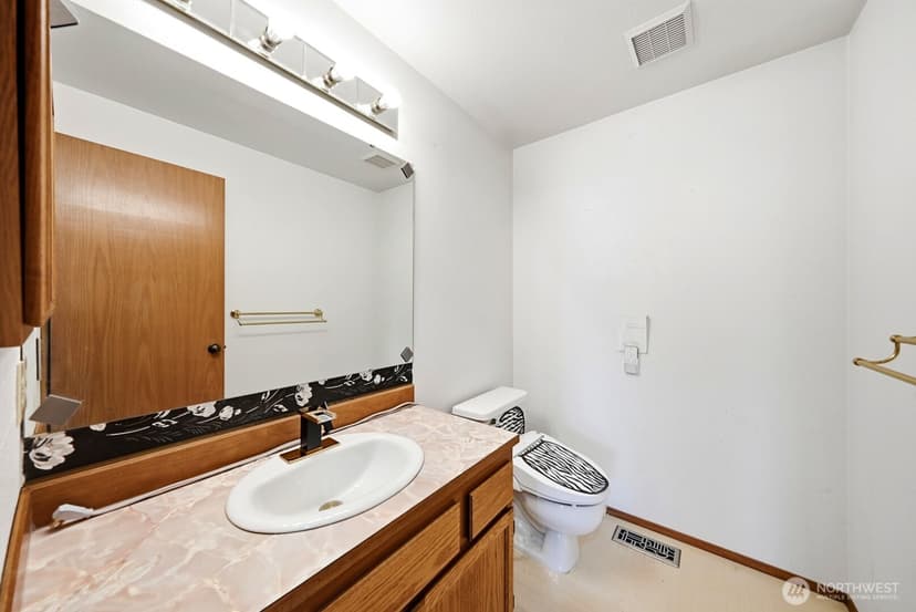 Property photo for 1011 N 28th Place, Renton photo 14