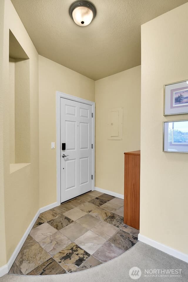 Property photo for 6800 132nd Place SE #E-401, Newcastle photo 3