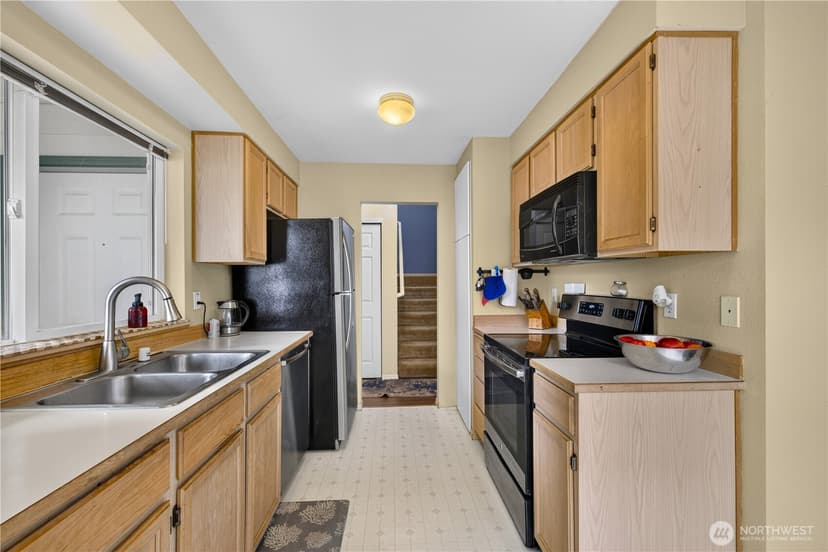 Property photo for 1131 115th Street SW #M4, Everett photo 12