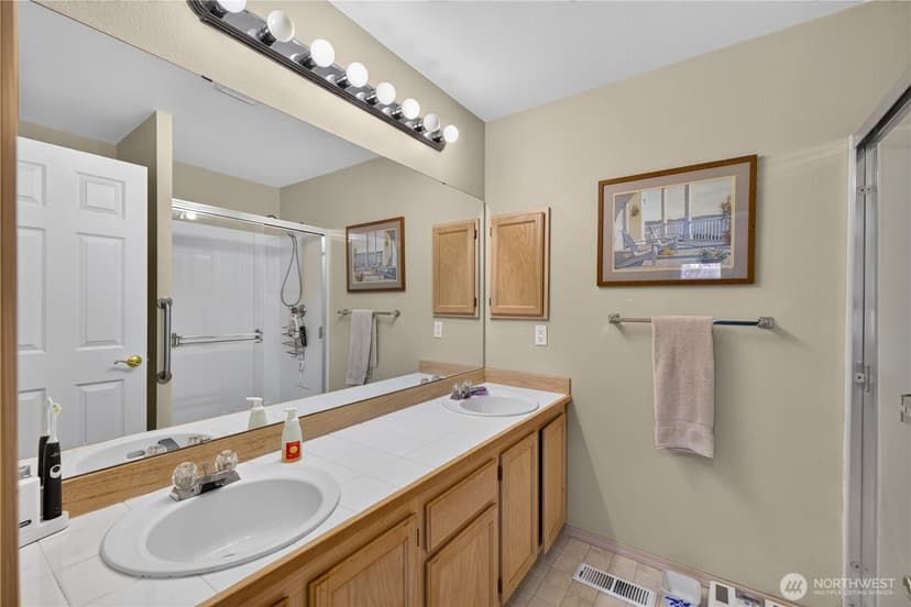 Property photo for 1131 115th Street SW #M4, Everett photo 28