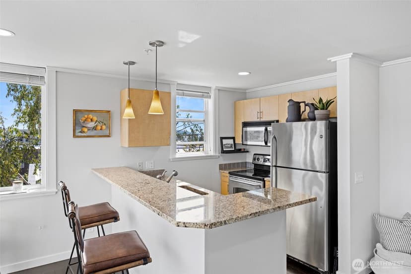 Property photo for 626 4th Avenue W #504, Seattle photo 11