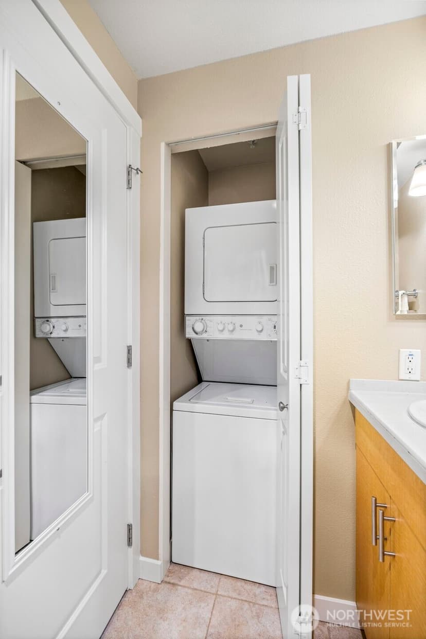 Property photo for 626 4th Avenue W #504, Seattle photo 18