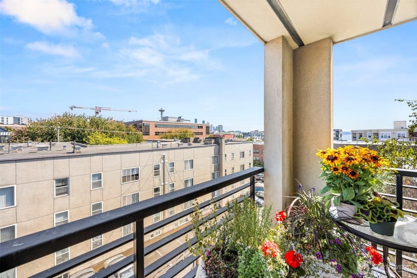 Property photo for 626 4th Avenue W #504, Seattle photo 25