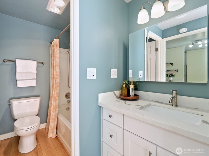Property photo for 1300 University Street #2A, Seattle photo 19