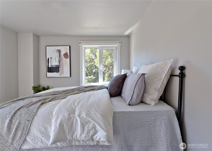 Property photo for 1300 University Street #2A, Seattle photo 16