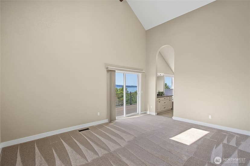 Property photo for 10010 76th Street SW, Lakewood photo 6