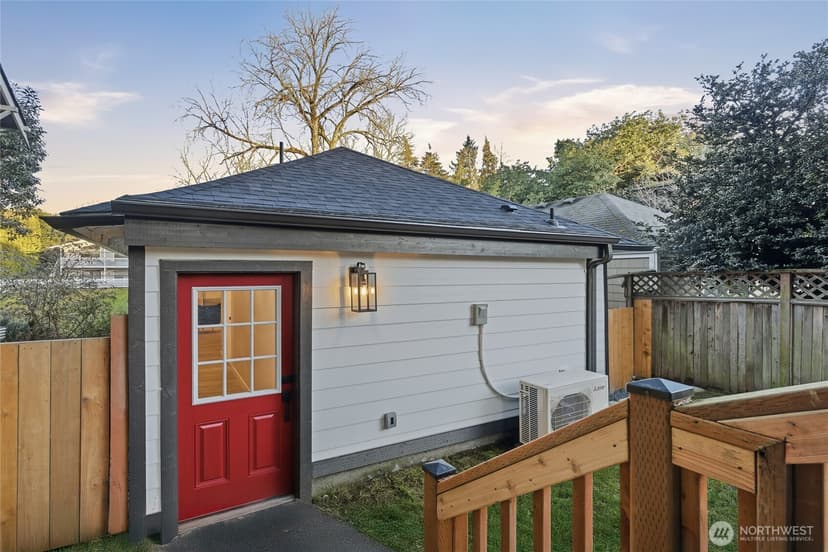 Property photo for 1927 42nd Avenue SW, Seattle photo 8