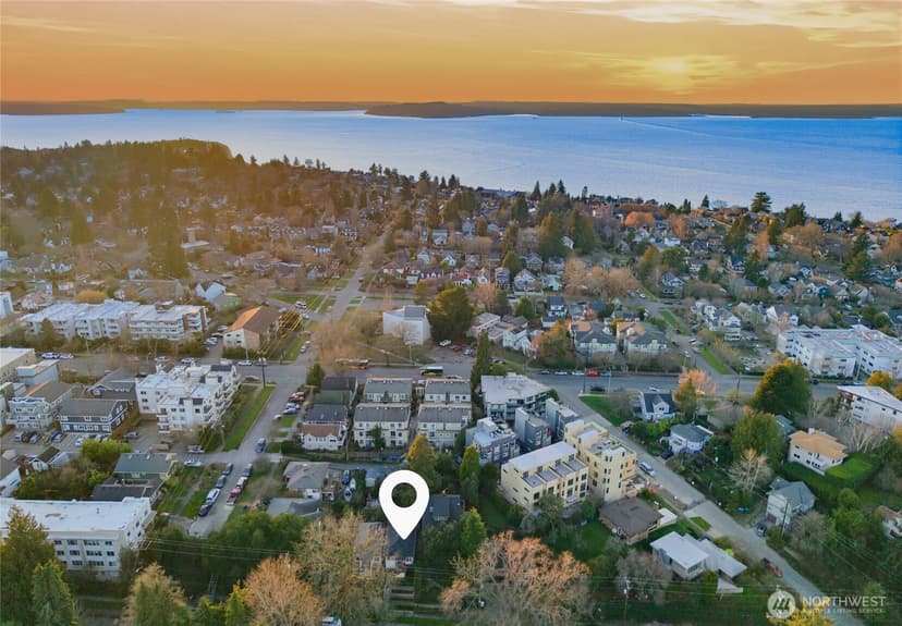 Property photo for 1927 42nd Avenue SW, Seattle photo 3